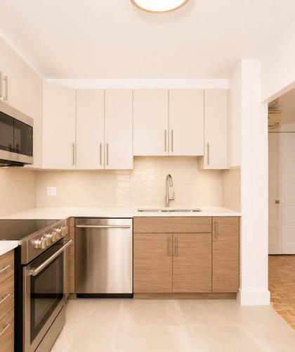 Appartement de 4 chambres à louer à Montréal — photo 2