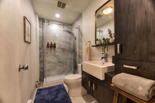 2 bedrooms apartment for rent in Montreal - Ville-Marie — photo 3