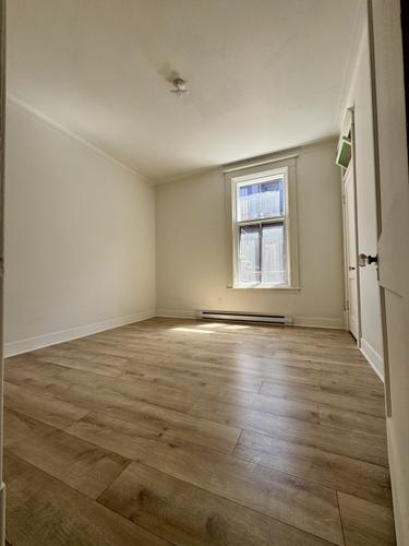 4 bedrooms apartment for rent in Montreal - Ville-Marie — photo 3