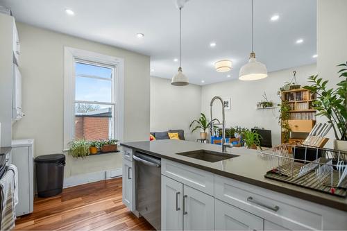 5 bedrooms apartment for rent in Montréal — photo 10