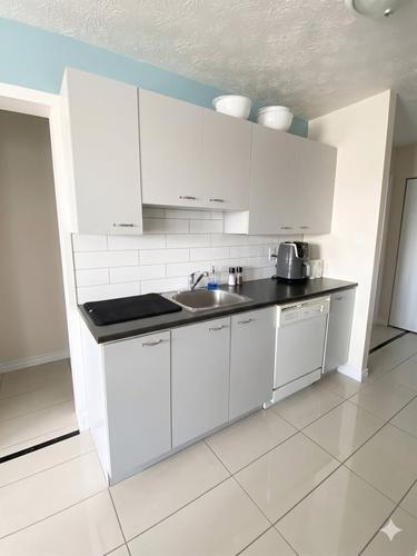 3 bedrooms apartment for rent in Sherbrooke — photo 2