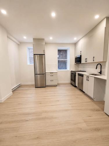 Appartement de 2 chambres à louer à Montreal - Ville-Marie — photo 2