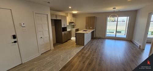 Appartement de 3 chambres à louer à Longueuil — photo 2