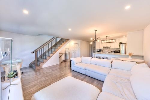 2 bedrooms apartment for rent in Laval — photo 10