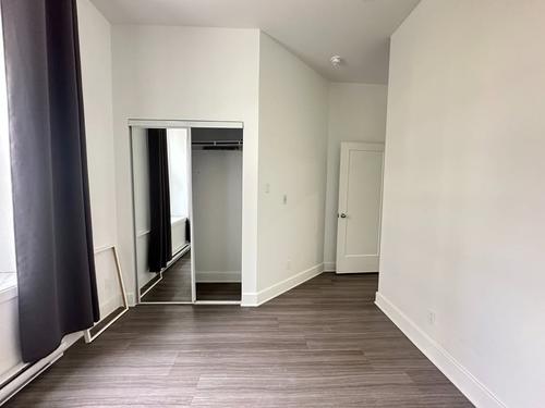2 bedrooms apartment for rent in Montréal — photo 11