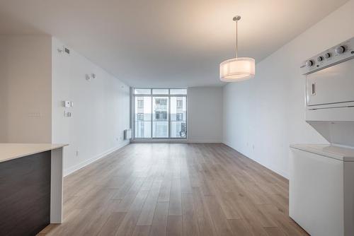 2 bedrooms apartment for rent in Laval — photo 6